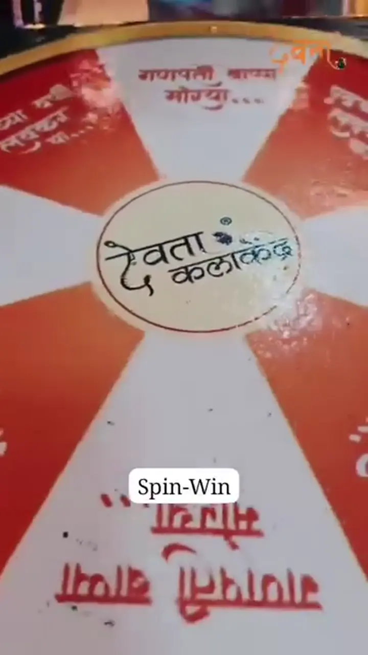 Customer unboxing a securely packed Devta eco-friendly Ganpati